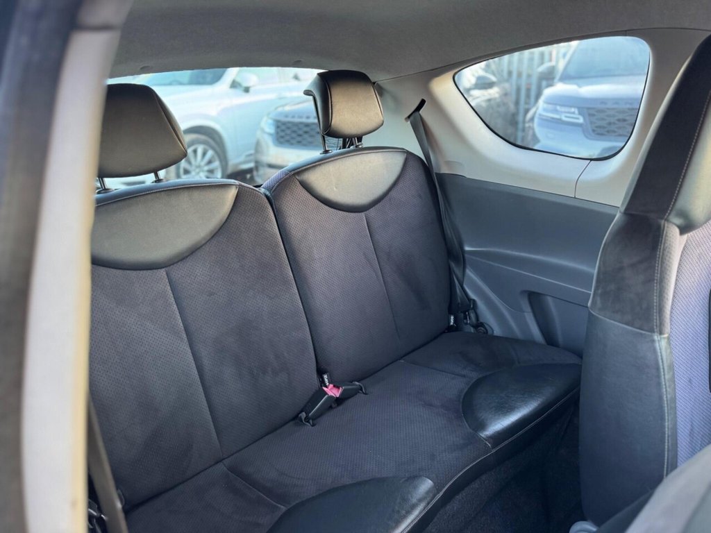 Used Toyota AYGO 2010 for sale - 77890941: Photo 19