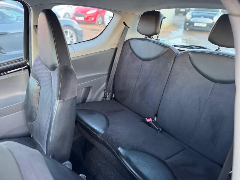 Used Toyota AYGO 2010 for sale - 77890941: Photo 22