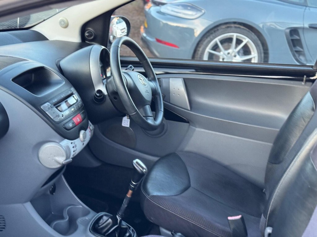 Used Toyota AYGO 2010 for sale - 77890941: Photo 42