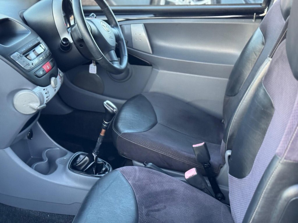 Used Toyota AYGO 2010 for sale - 77890941: Photo 43