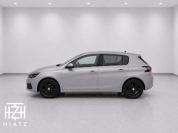 Used Peugeot 2008 2018 for sale - 78605251: Photo