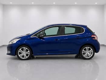 Used Peugeot 208 2015 for sale - 79624021: Photo