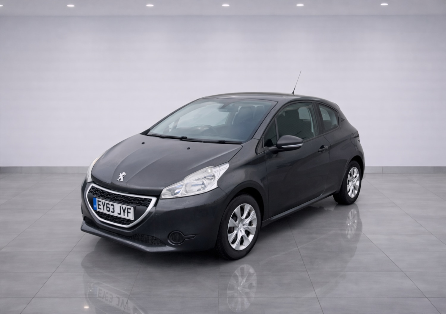 Used Peugeot 208 2013 for sale - 77364069: Photo 3
