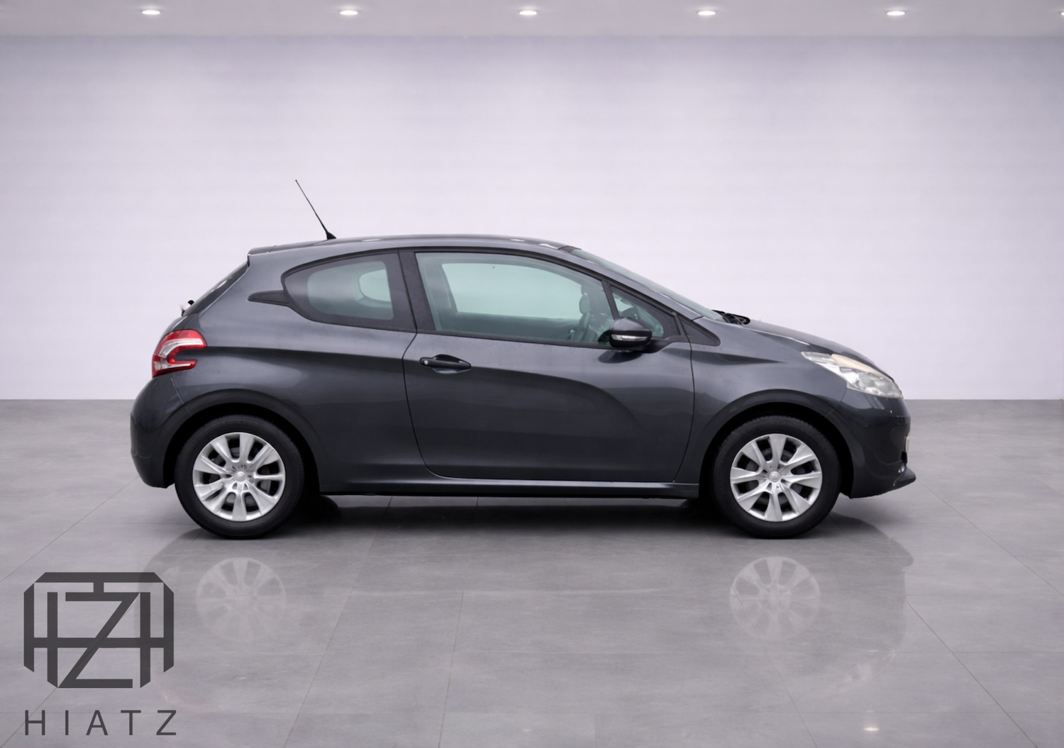Used Peugeot 208 2013 for sale - 77364069: Photo 8