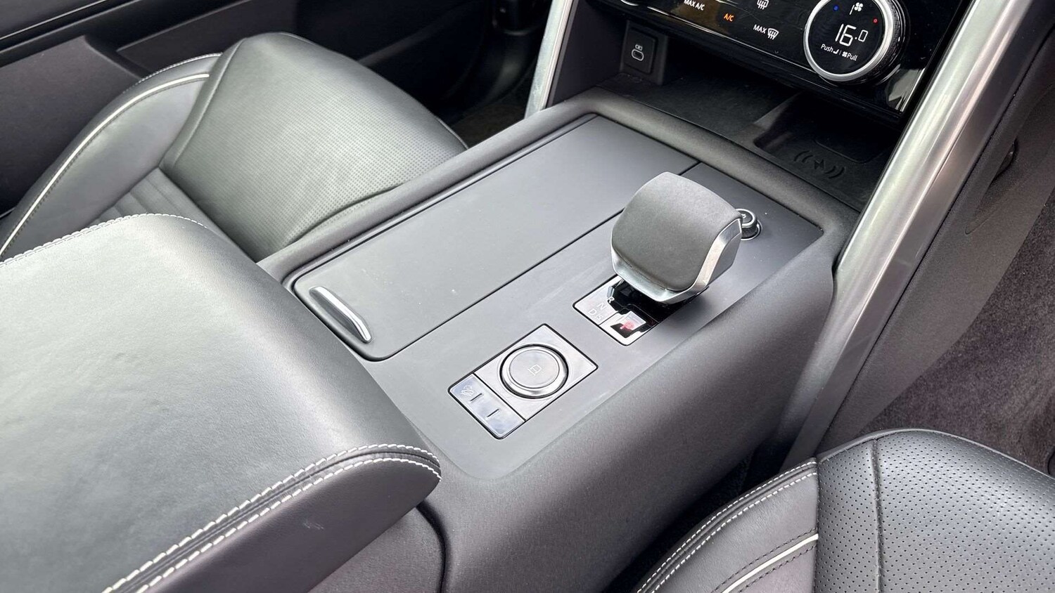 Used Land Rover Discovery 2023 for sale - 76141520: Photo 13