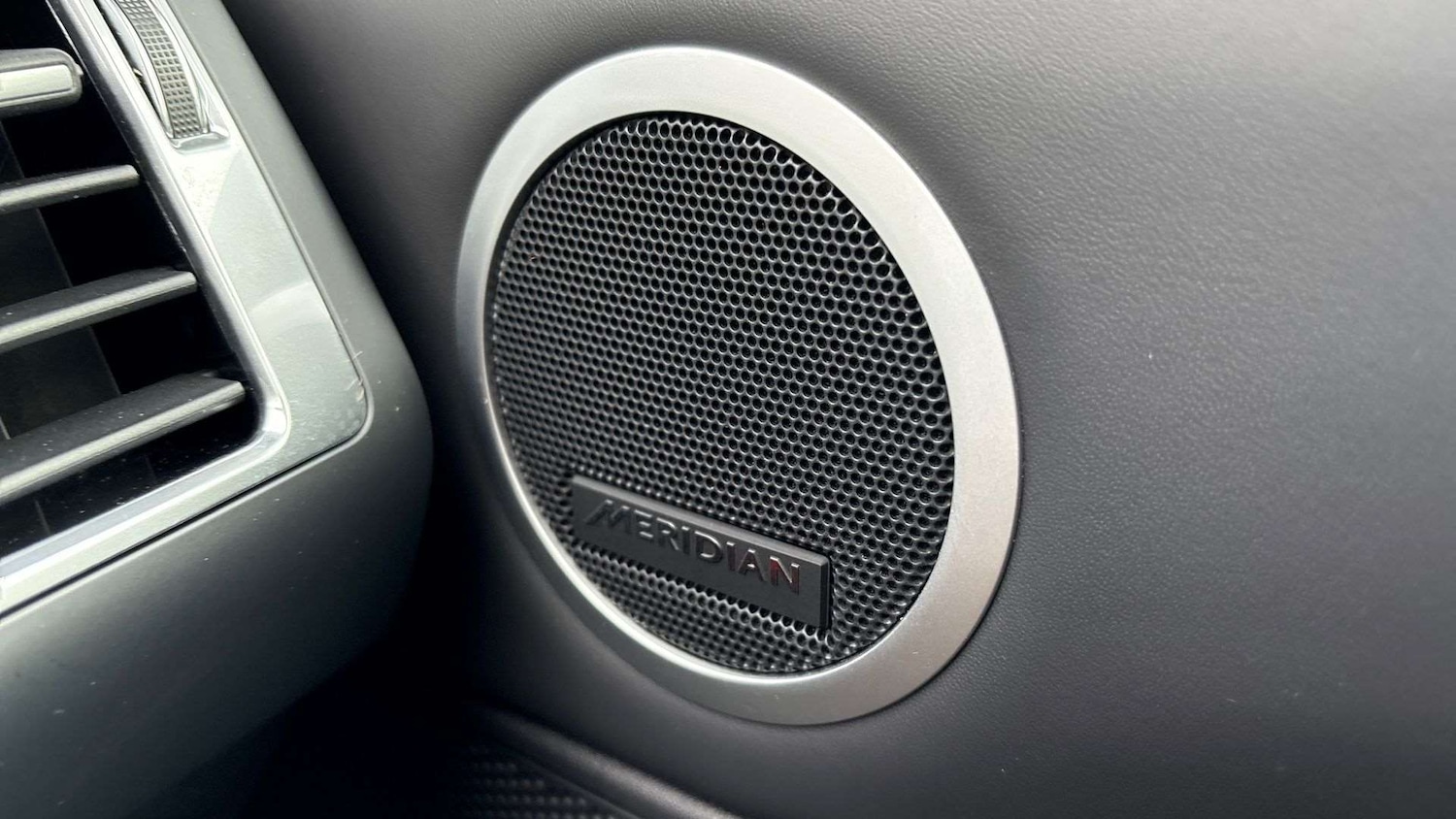 Used Land Rover Discovery 2023 for sale - 76141520: Photo 24