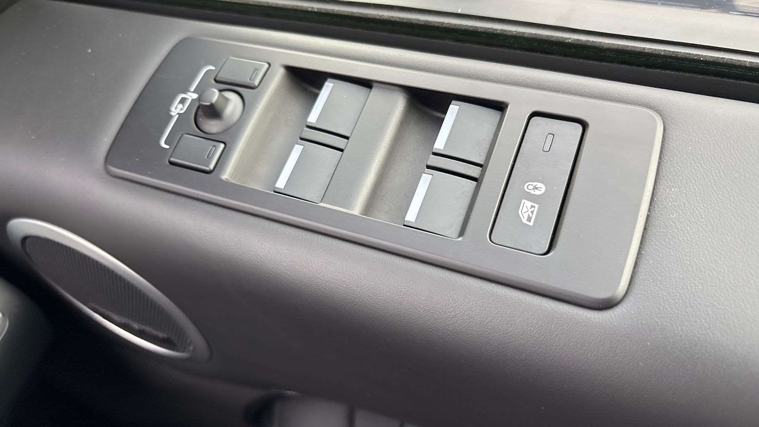 Used Land Rover Discovery 2023 for sale - 76141520: Photo 25