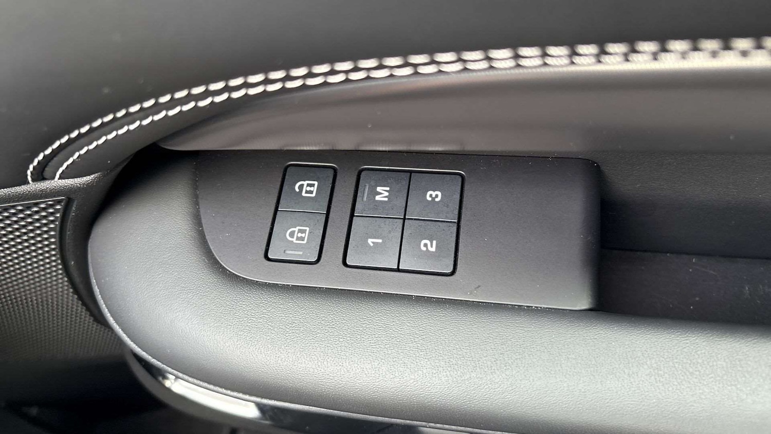 Used Land Rover Discovery 2023 for sale - 76141520: Photo 31