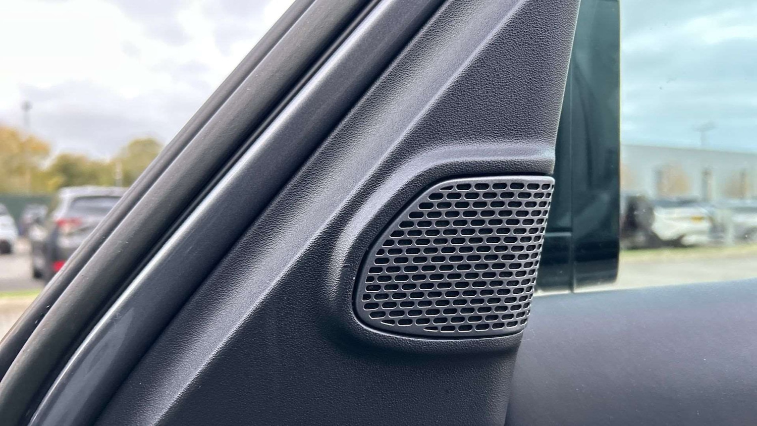 Used Land Rover Defender 2022 for sale - 77068548: Photo 32