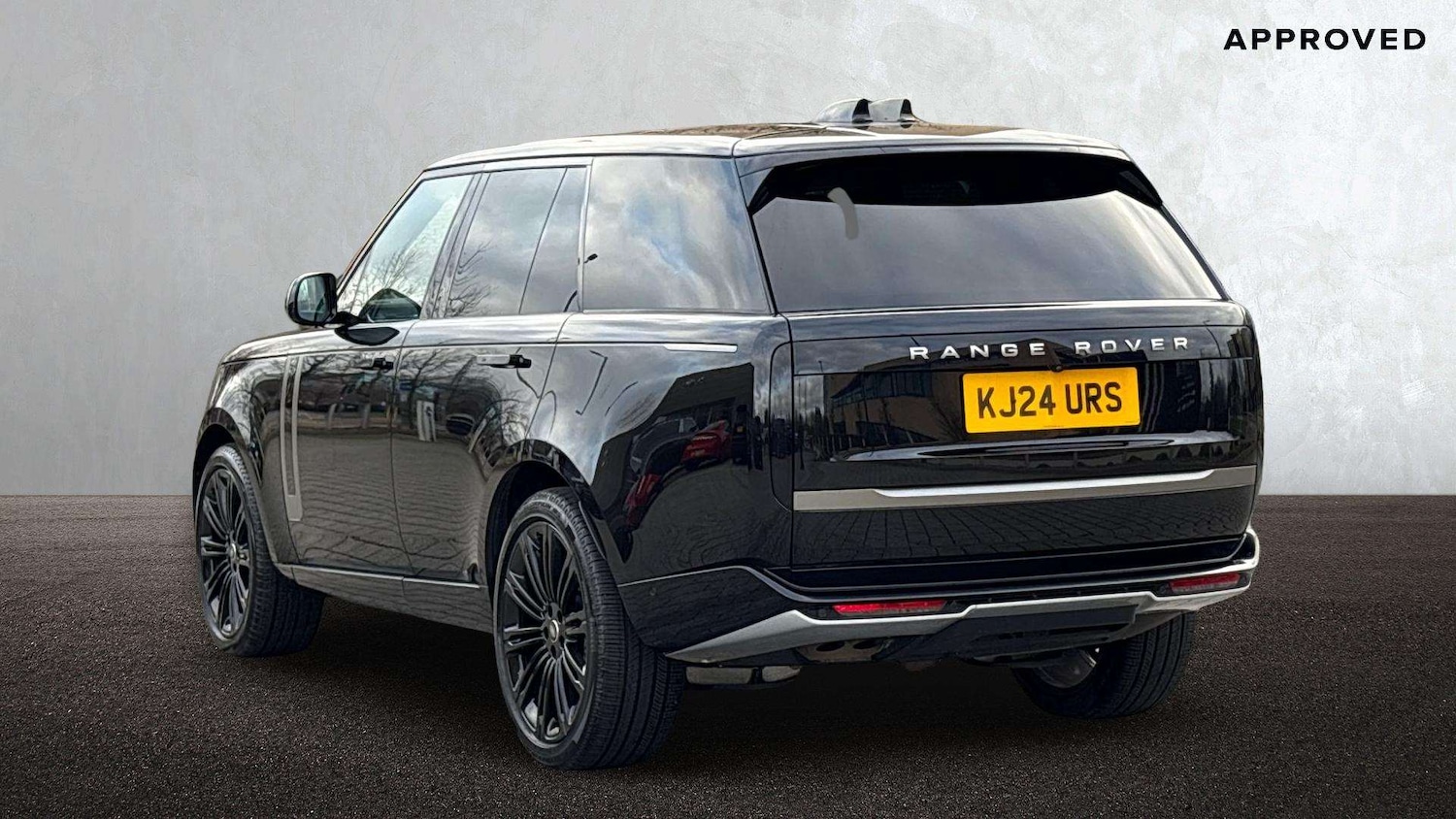 Used Land Rover Range Rover 2024 for sale - 76875723: Photo 2