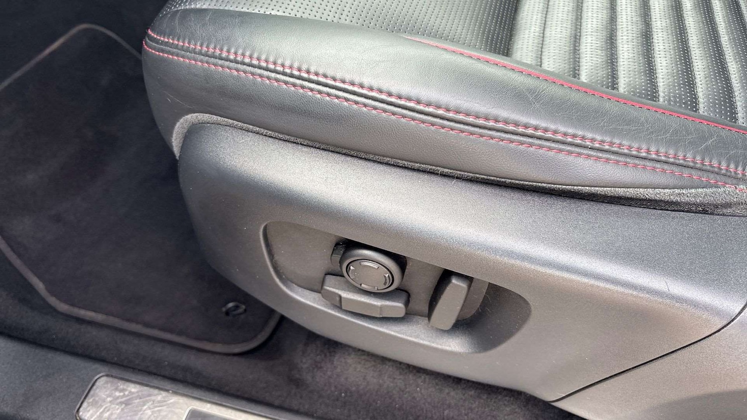 Used Land Rover Discovery Sport 2020 for sale - 76045223: Photo 35