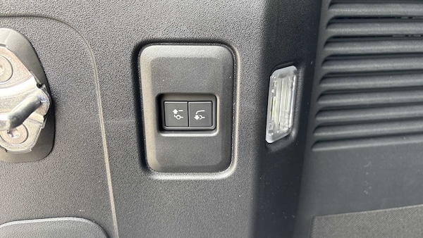 Used Land Rover Defender 2025 for sale - 75218206: Photo 27
