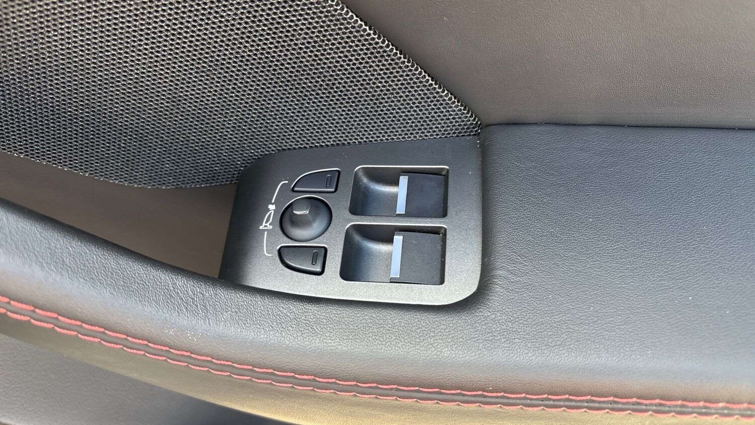 Used Jaguar F-Type 2019 for sale - 75845913: Photo 25