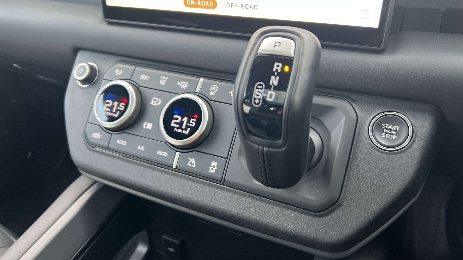 Used Land Rover Defender 2024 for sale - 78052535: Photo 13