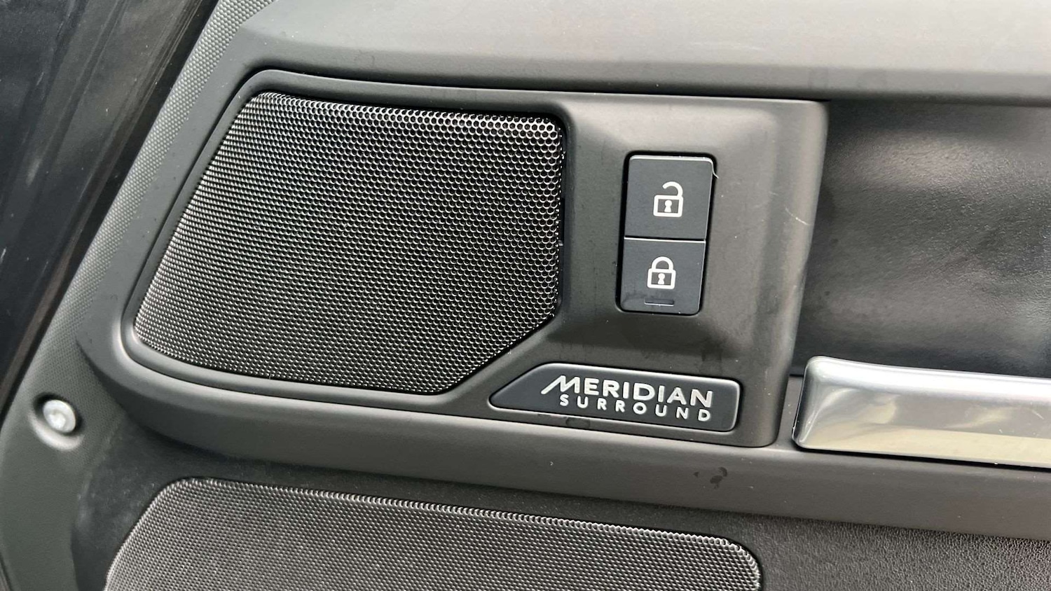 Used Land Rover Defender 2024 for sale - 78052535: Photo 24