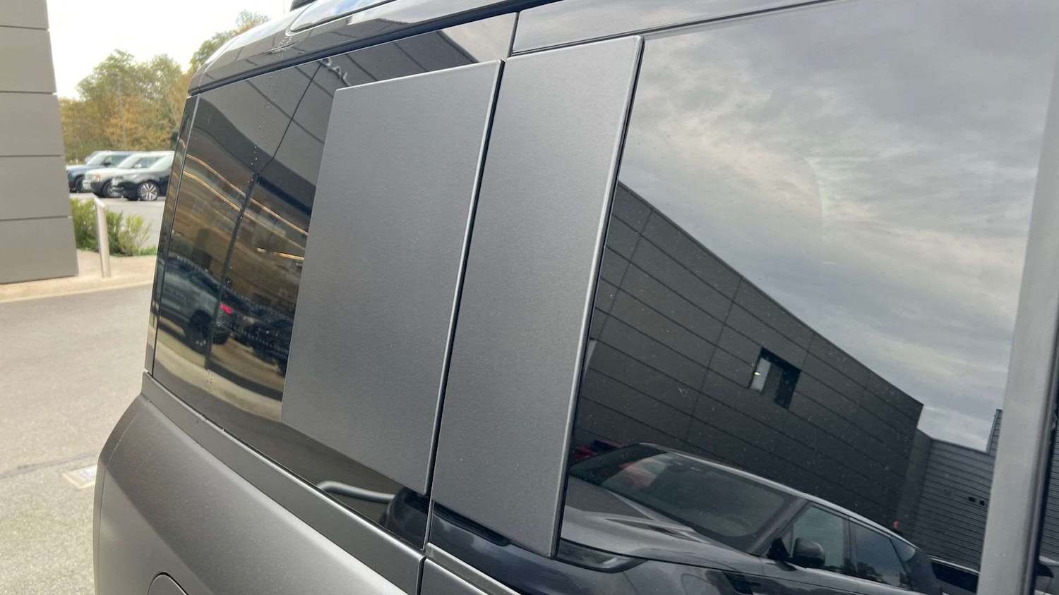 Used Land Rover Defender 2024 for sale - 78052535: Photo 29