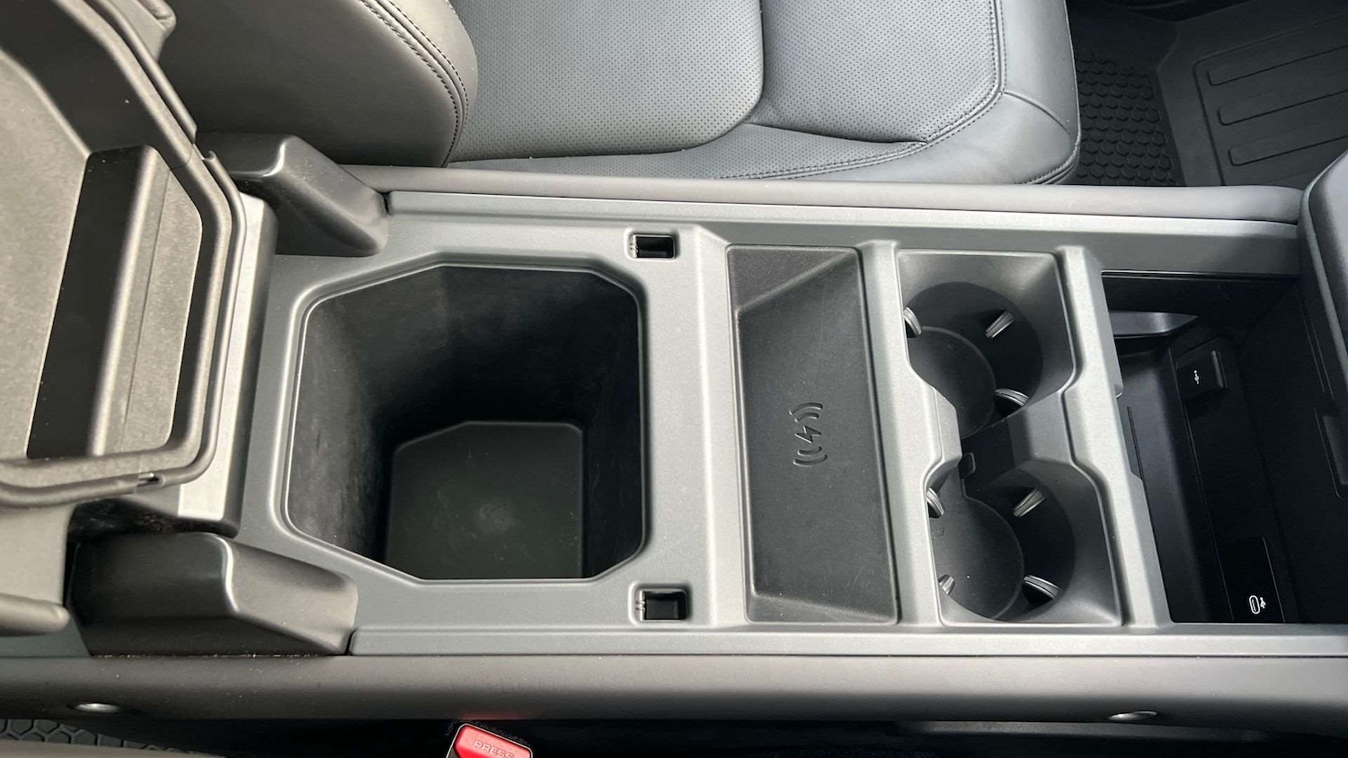 Used Land Rover Defender 2024 for sale - 78052535: Photo 35