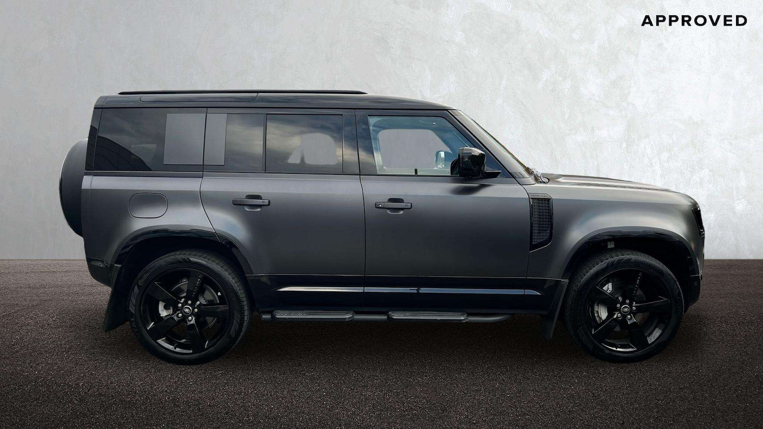 Used Land Rover Defender 2024 for sale - 78052535: Photo 5