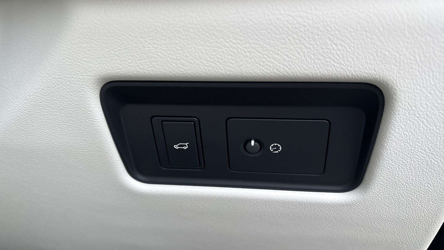 Used Jaguar F-Pace 2024 for sale - 76842798: Photo 32