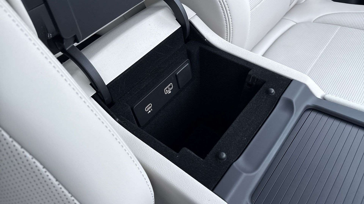 Used Jaguar F-Pace 2024 for sale - 76842798: Photo 34