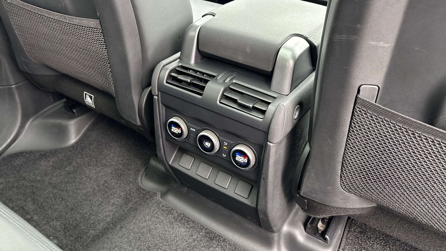 Used Land Rover Defender 2022 for sale - 77397835: Photo 18