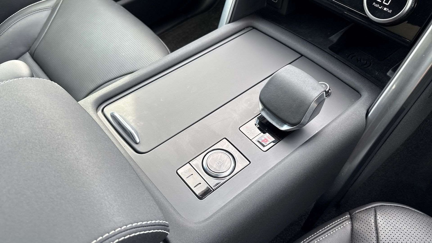 Used Land Rover Discovery 2024 for sale - 76100637: Photo 13