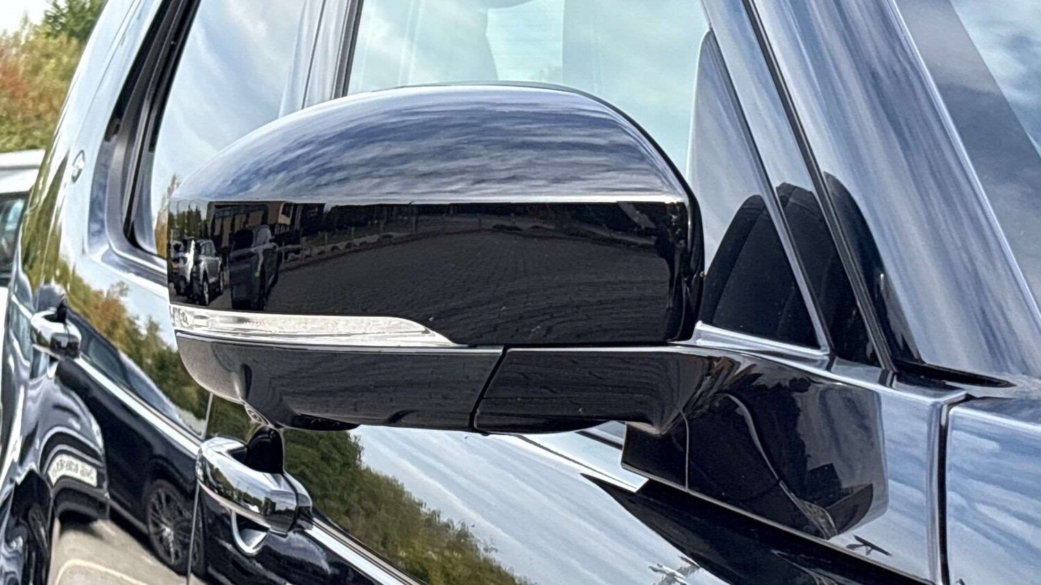 Used Land Rover Discovery 2024 for sale - 76100637: Photo 29