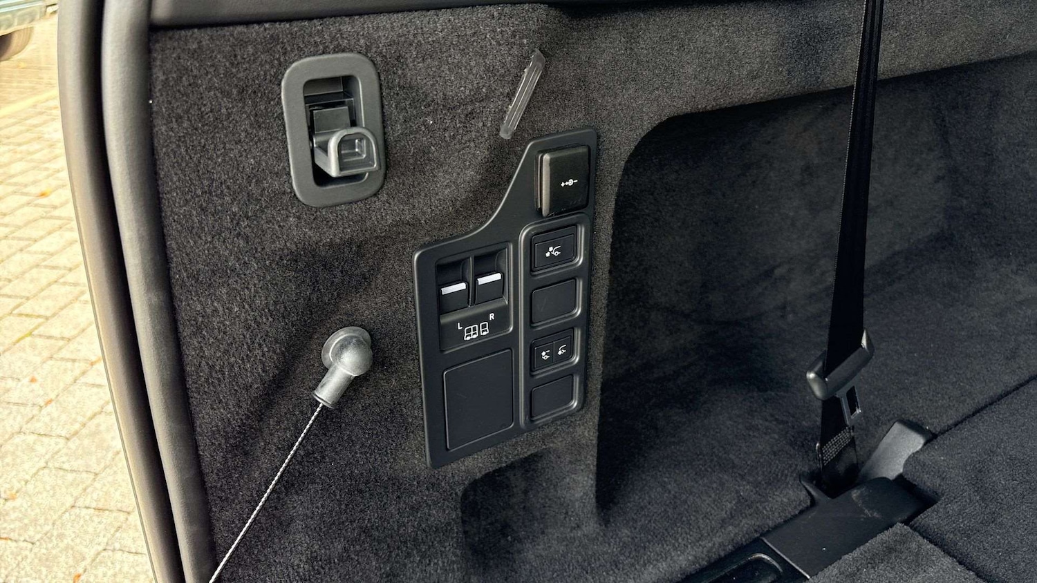 Used Land Rover Discovery 2024 for sale - 76100637: Photo 31