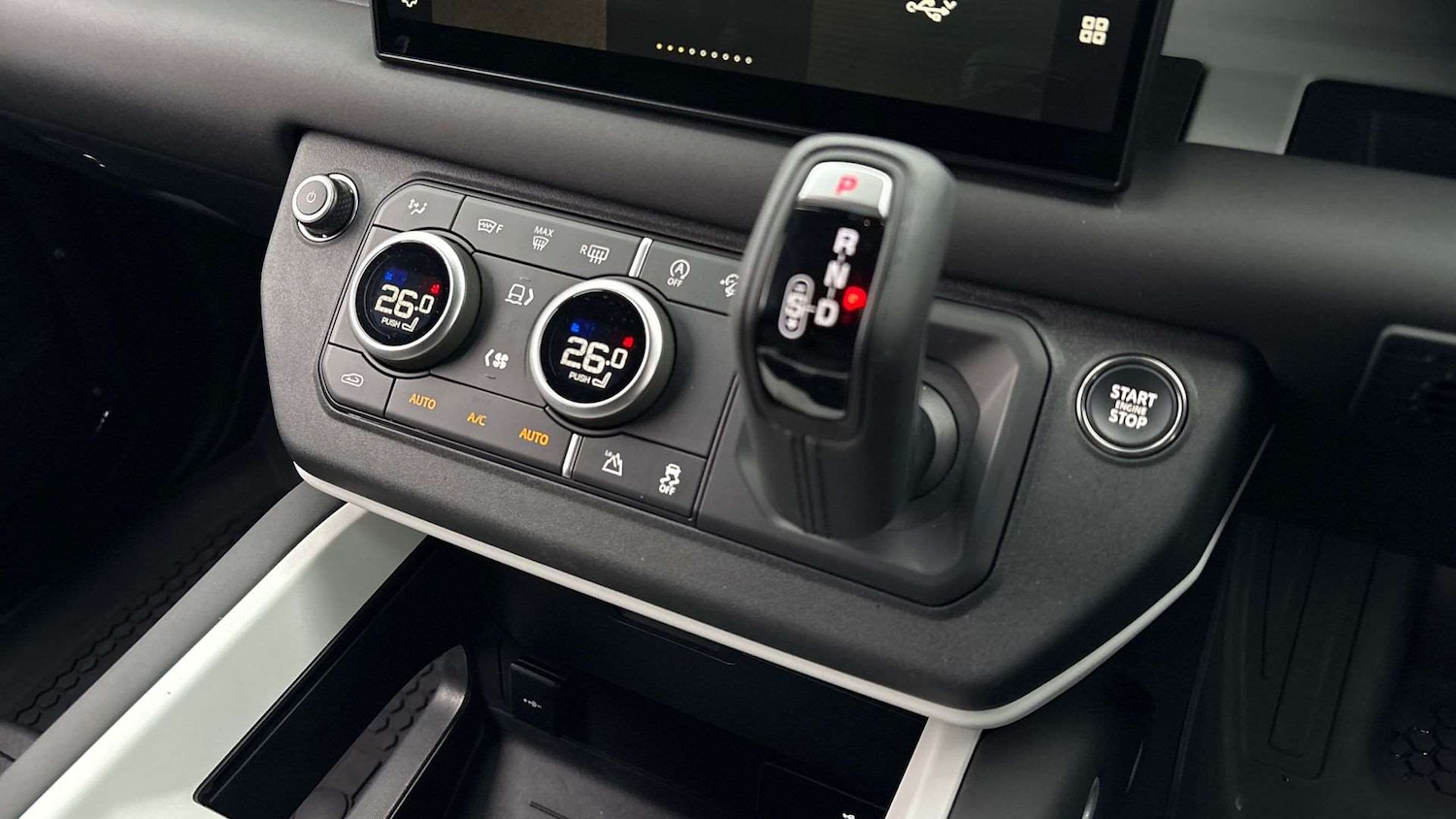 Used Land Rover Defender 110 2025 for sale - 77257183: Photo 13