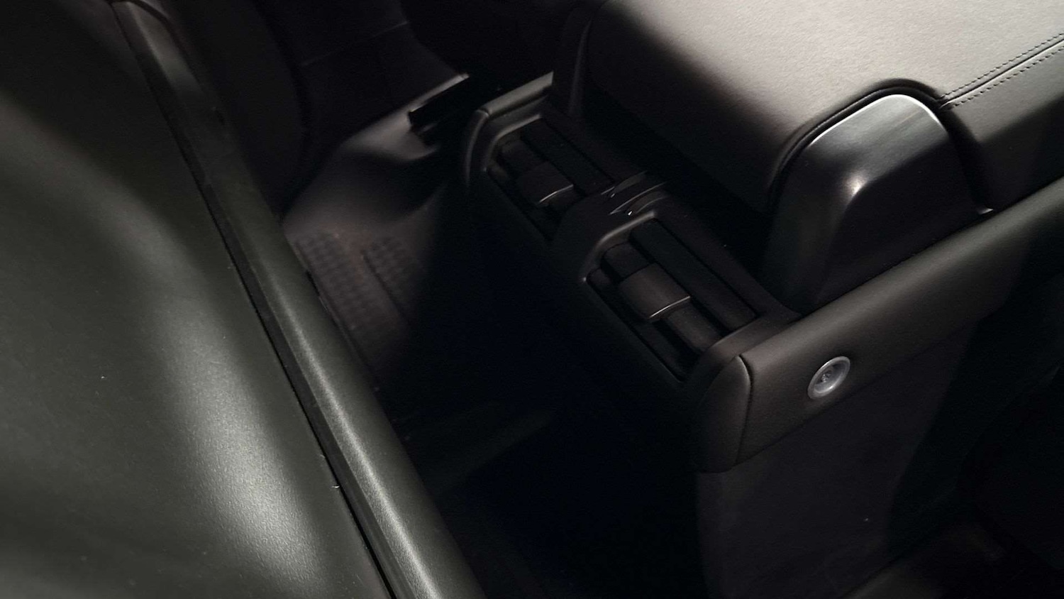 Used Land Rover Defender 110 2025 for sale - 77257183: Photo 18