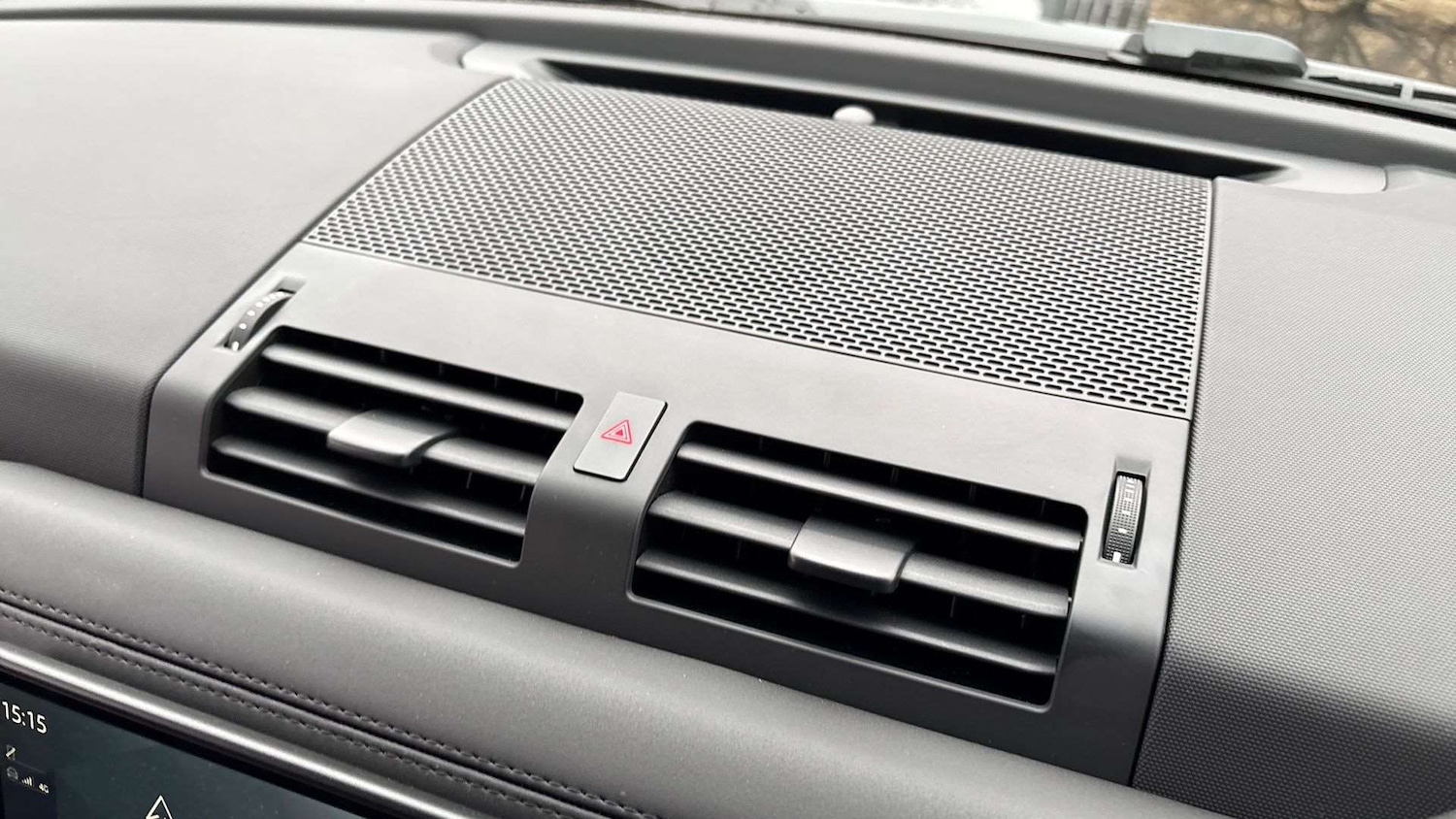 Used Land Rover Defender 110 2025 for sale - 77257183: Photo 35