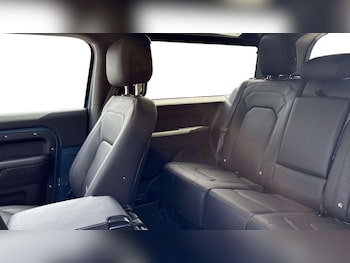Used Land Rover Defender 2025 for sale - 79579506: Photo
