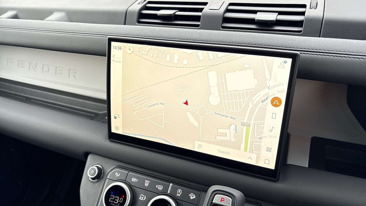 Used Land Rover Defender 2025 for sale - 76488142: Photo 11