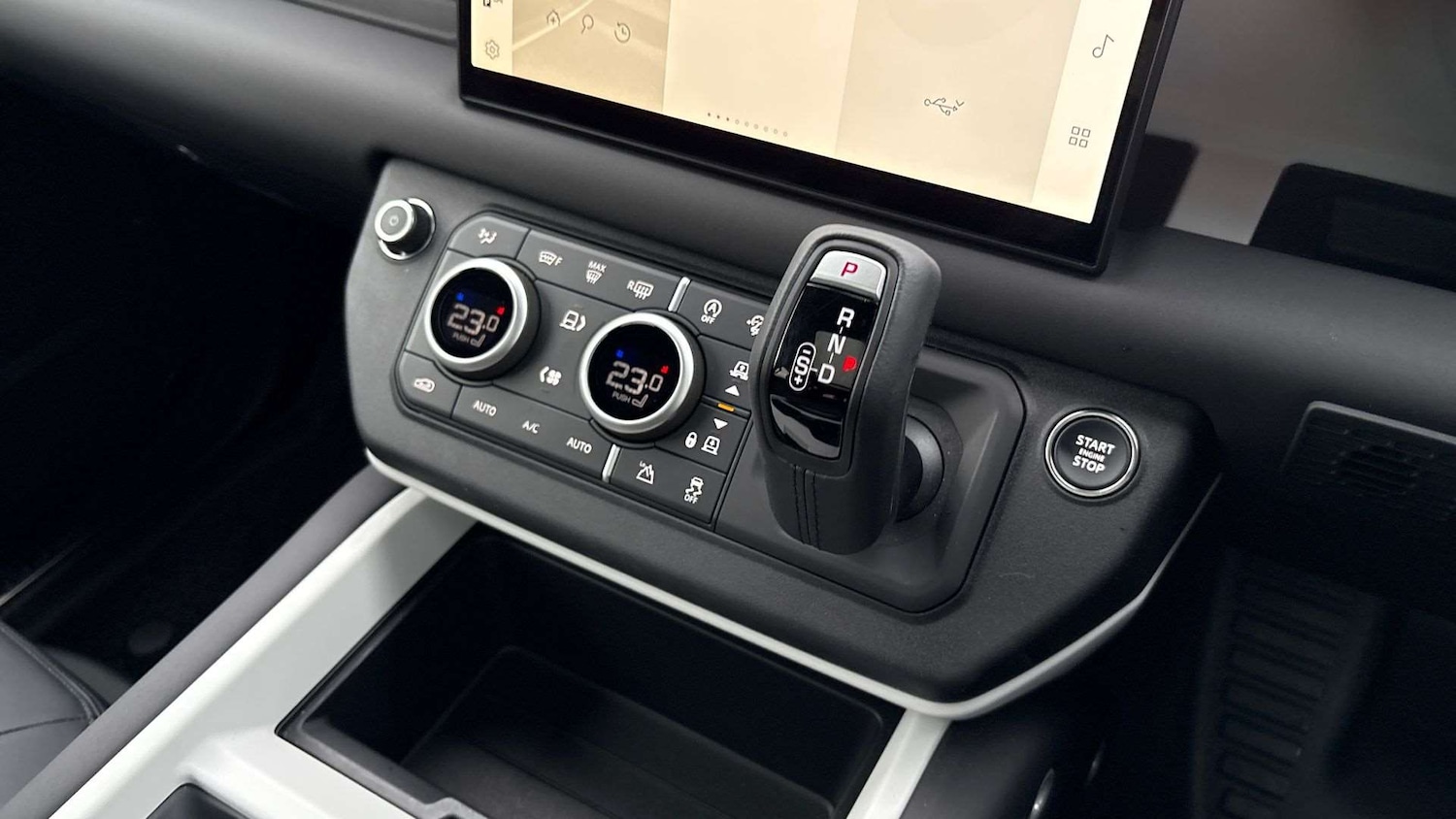 Used Land Rover Defender 2025 for sale - 76488142: Photo 13