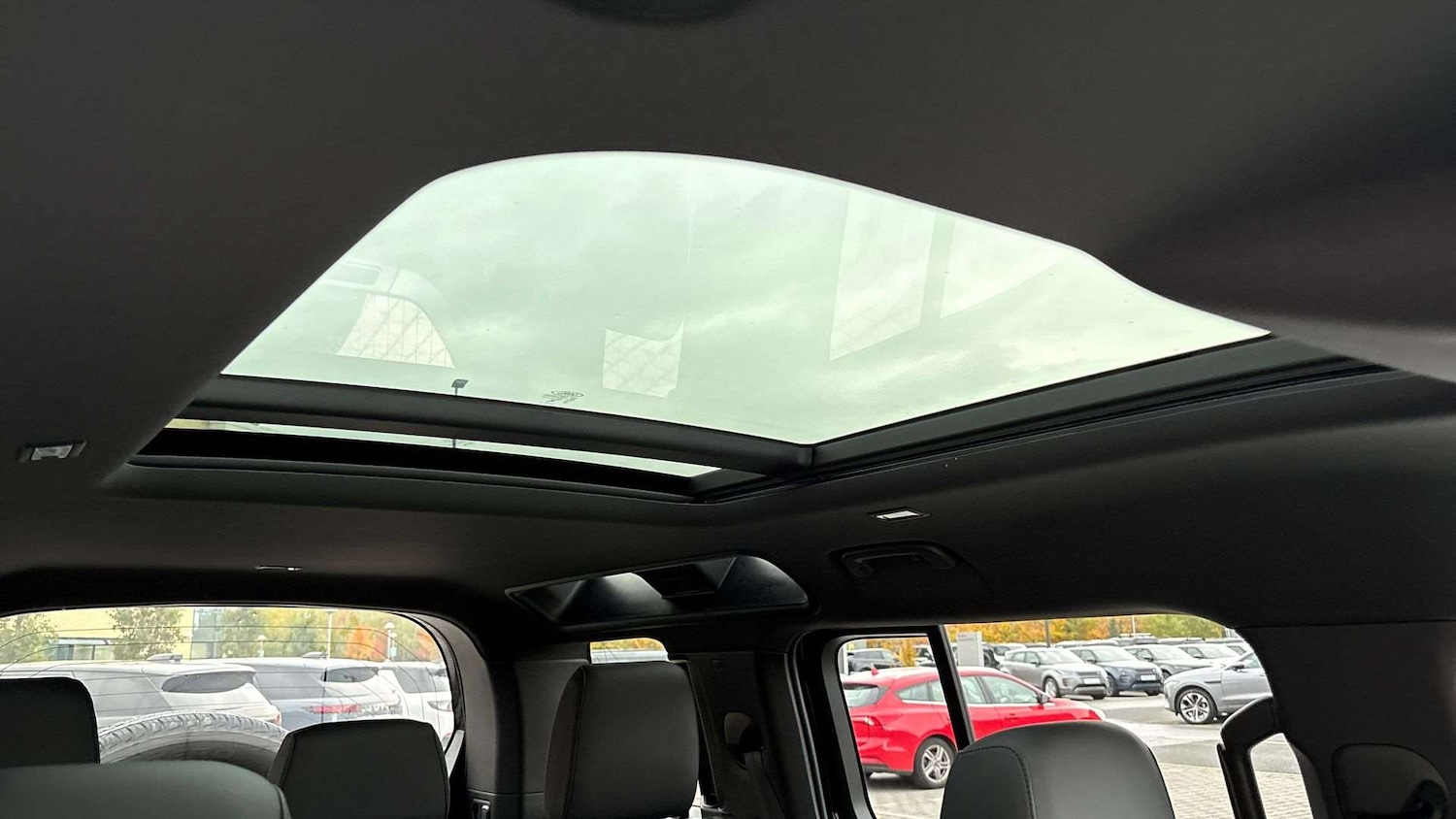 Used Land Rover Defender 2025 for sale - 76488142: Photo 21