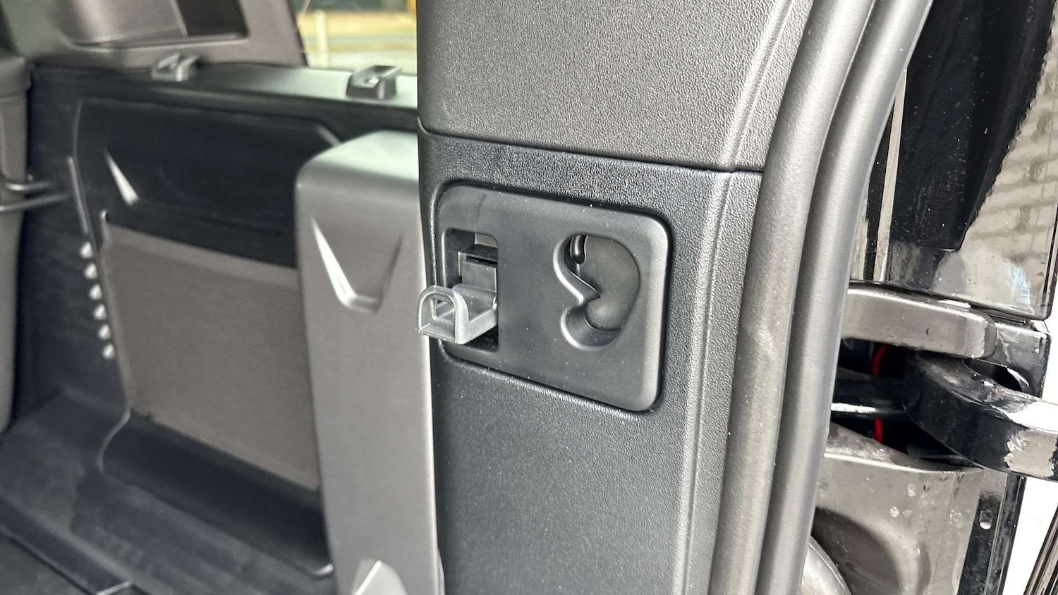 Used Land Rover Defender 2025 for sale - 76488142: Photo 27