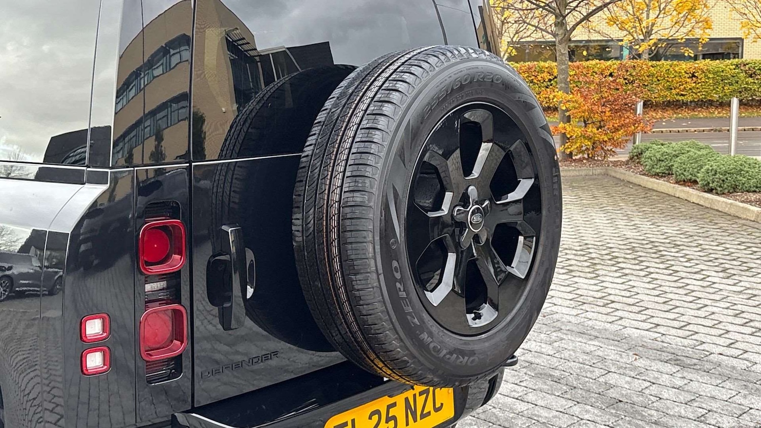 Used Land Rover Defender 2025 for sale - 76488142: Photo 33