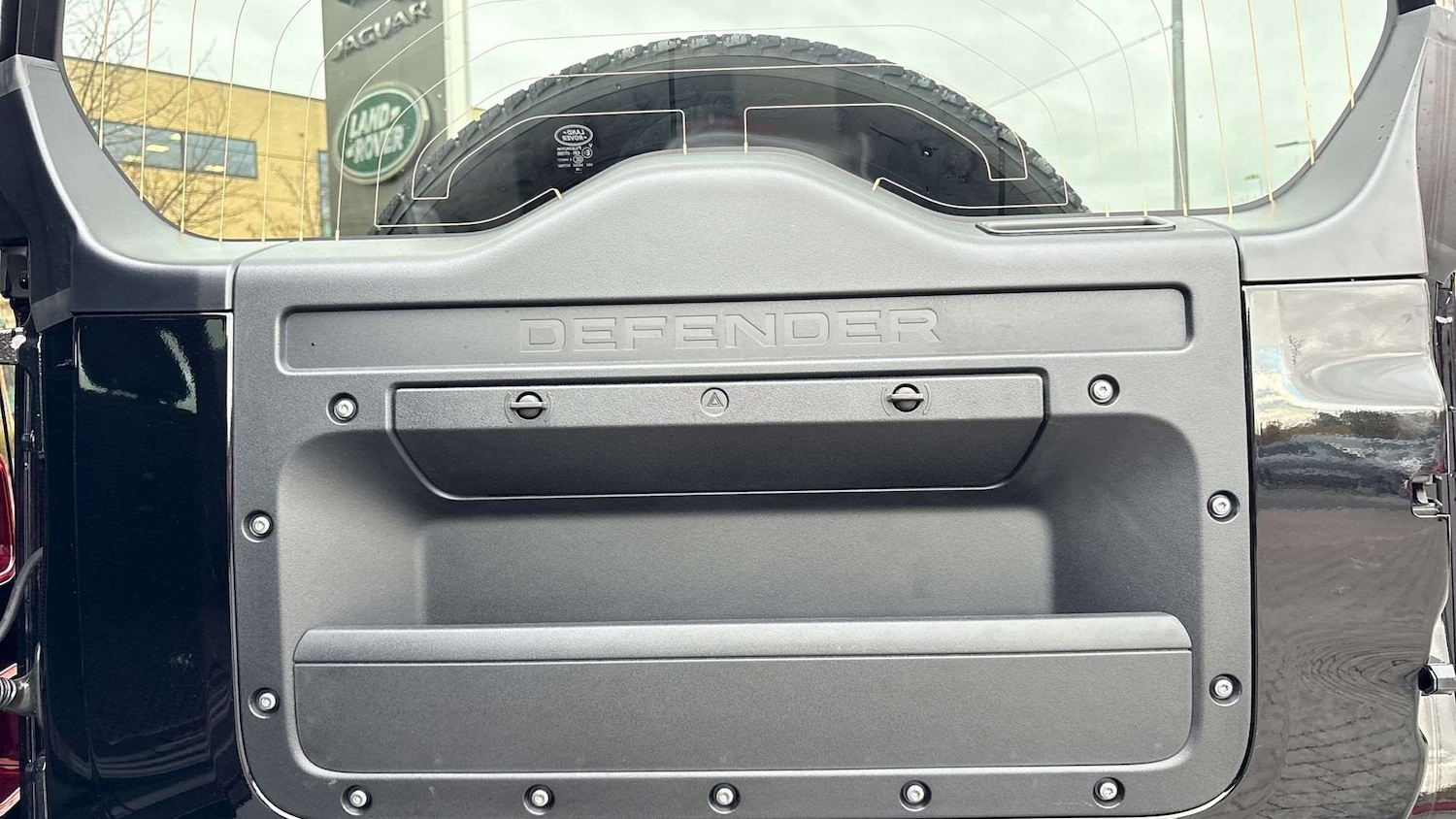 Used Land Rover Defender 2025 for sale - 76488142: Photo 34