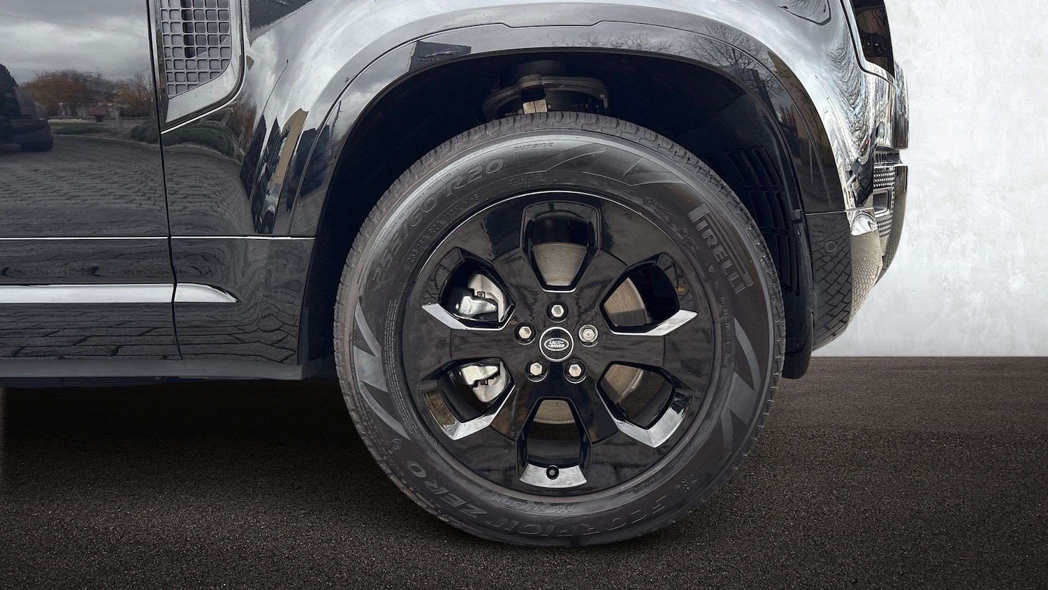 Used Land Rover Defender 2025 for sale - 76488142: Photo 8