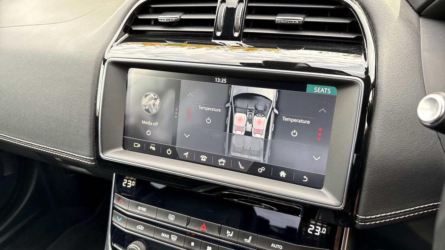 Used Jaguar XE for sale - 76100623: Photo 22