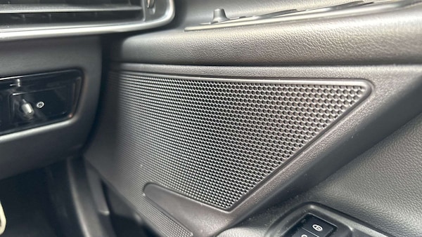Used Jaguar XE for sale - 76100623: Photo 24