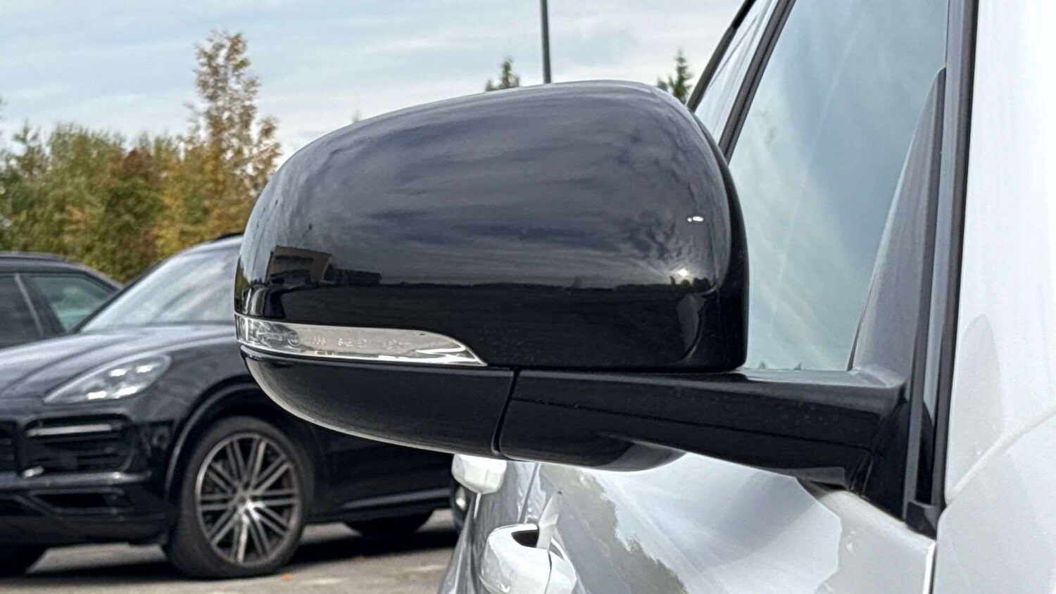 Used Jaguar XE for sale - 76100623: Photo 28