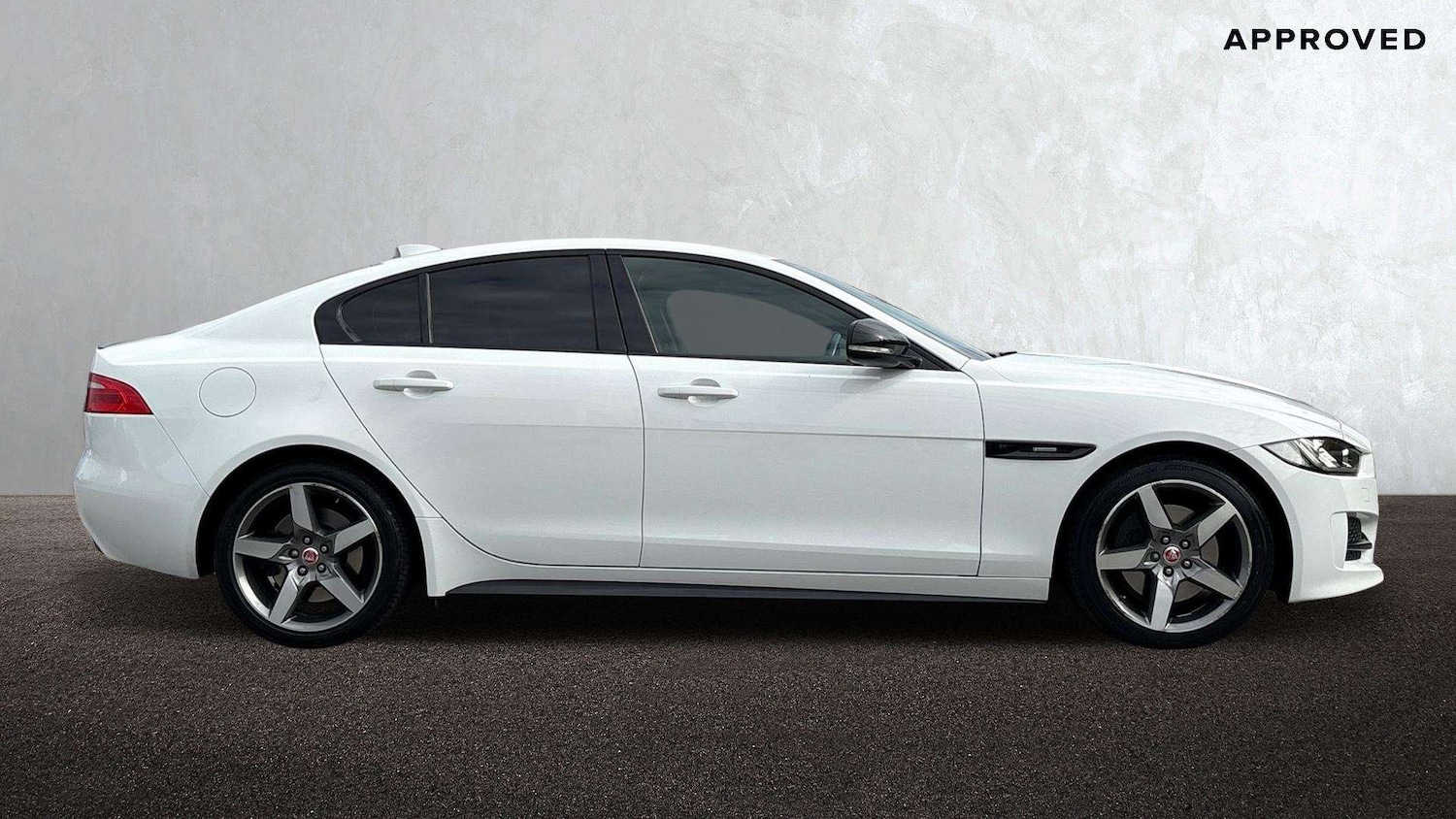 Used Jaguar XE for sale - 76100623: Photo 5