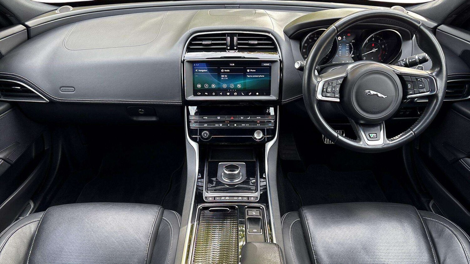 Used Jaguar XE for sale - 76100623: Photo 9