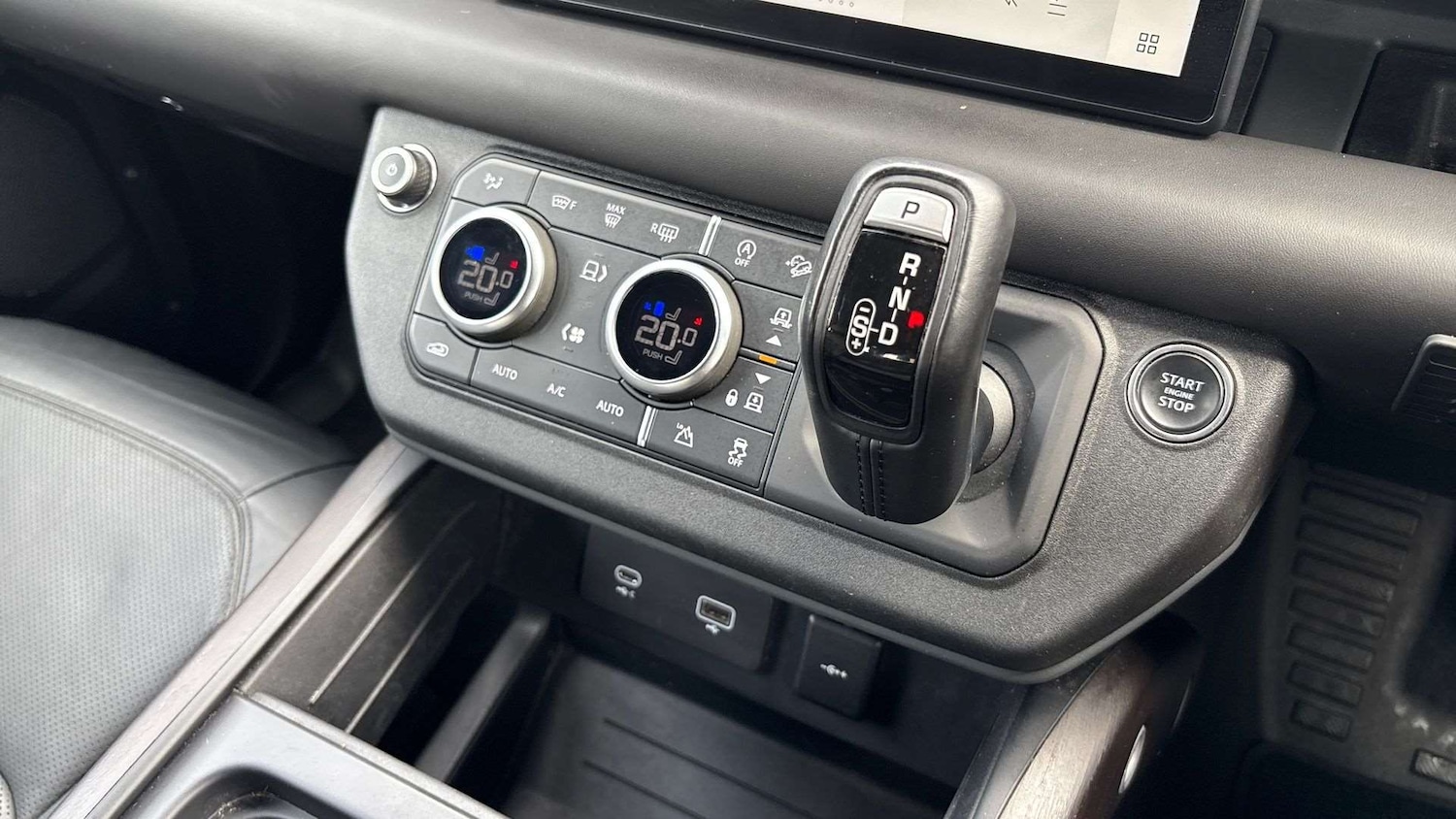 Used Land Rover Defender 2021 for sale - 75293756: Photo 13