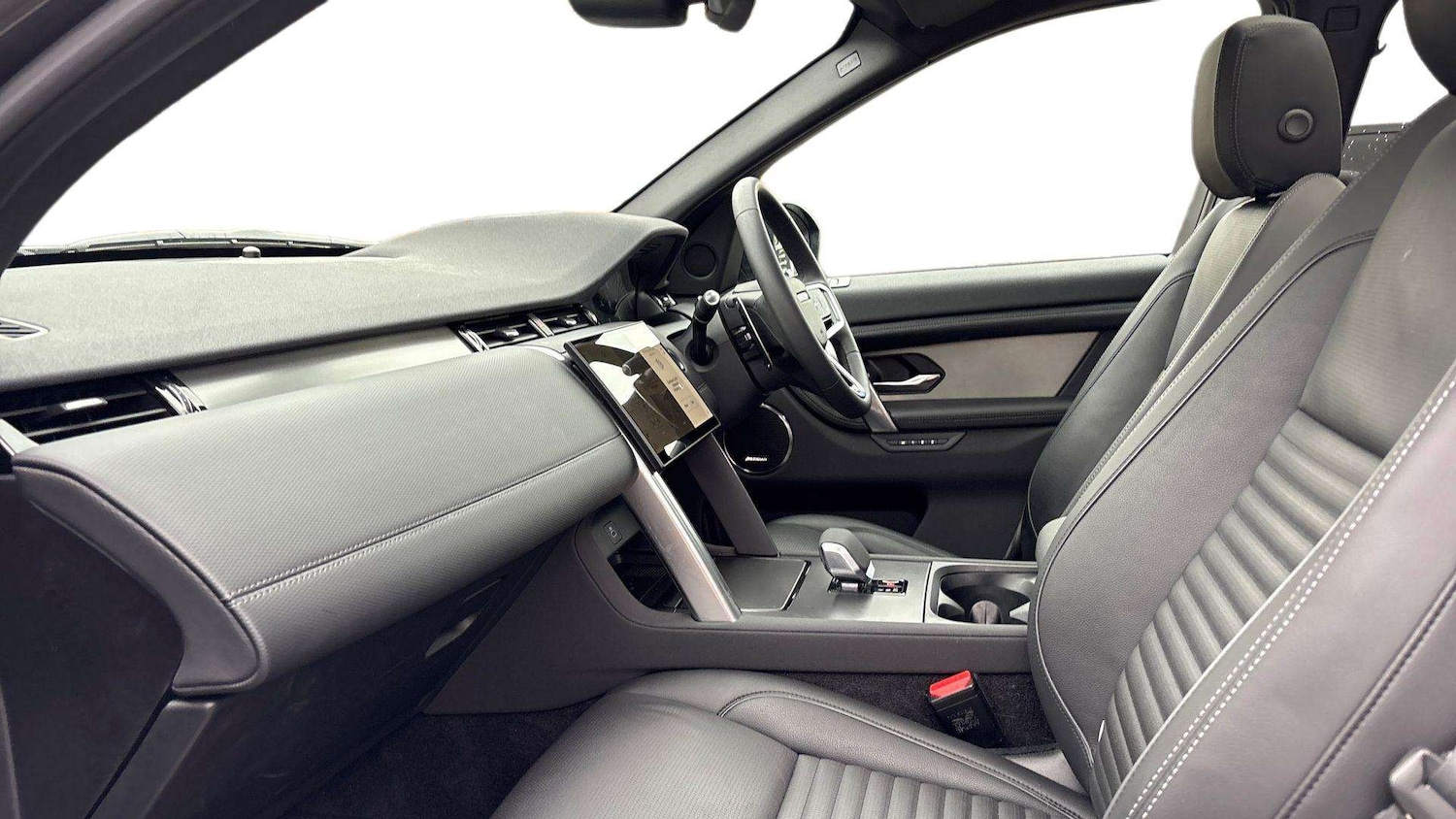 Used Land Rover Discovery Sport 2025 for sale - 76488172: Photo 3