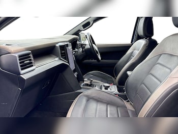Used Volkswagen Amarok 2024 for sale - 78591611: Photo