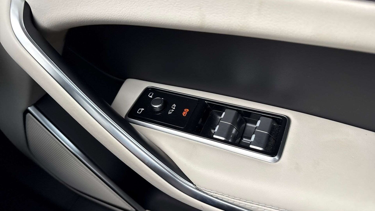 Used Jaguar F-Pace 2024 for sale - 76732254: Photo 25