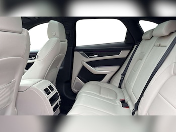 Used Jaguar F-Pace 2024 for sale - 76732254: Photo