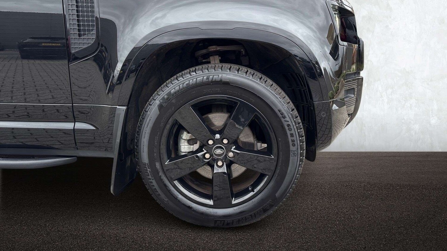 Used Land Rover Defender 2023 for sale - 77711247: Photo 8